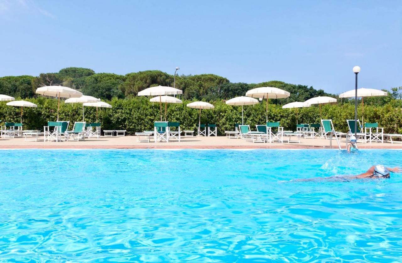 Isa-Apartments 4 Beds In Residence With Swimming-Pool In San Vincenzo, Just 600 Meters From The Sea Eksteriør billede